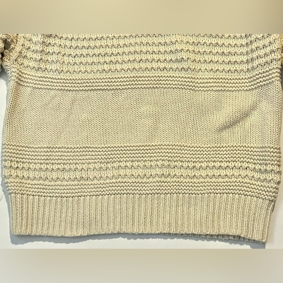 Universal Thread Women’s Cream Knit Warm Cozy Sweater Size Small - Picture 3 of 14